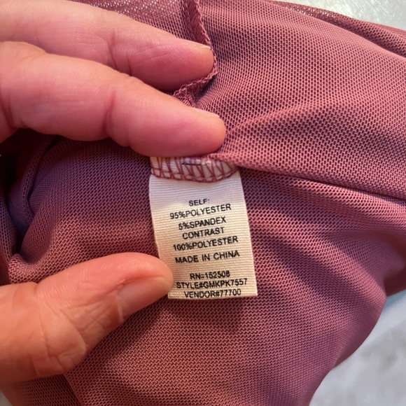 Gimmicks by Buckle mauve pink crochet lace up blouse - Picture 8 of 9